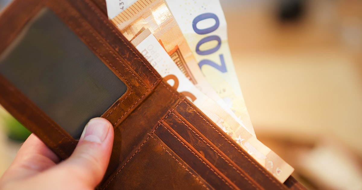 What Is a Sinking Fund? A Simple Way to Stop Budget Surprises — cover image