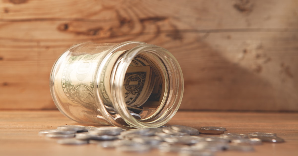 How to Track Savings Progress (So It Actually Feels Real) — cover image