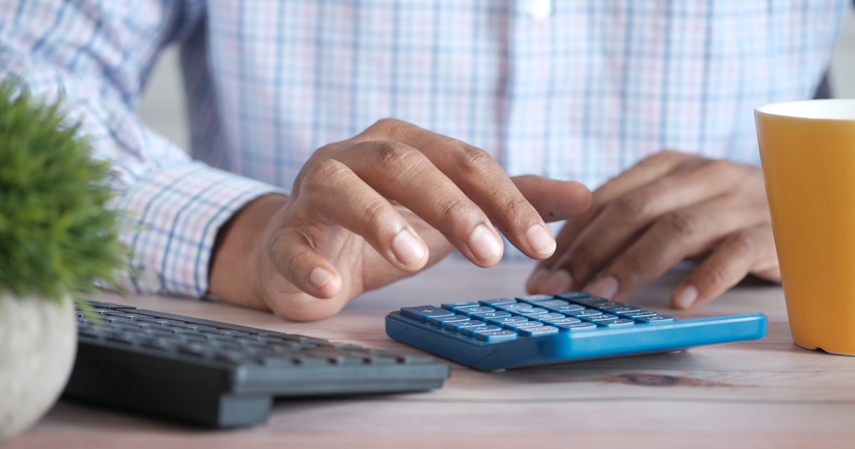 How to Create a Weekly Budget That Actually Works — cover image